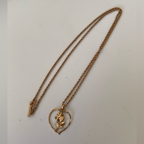 Jewelry - 14k p Gold Necklace